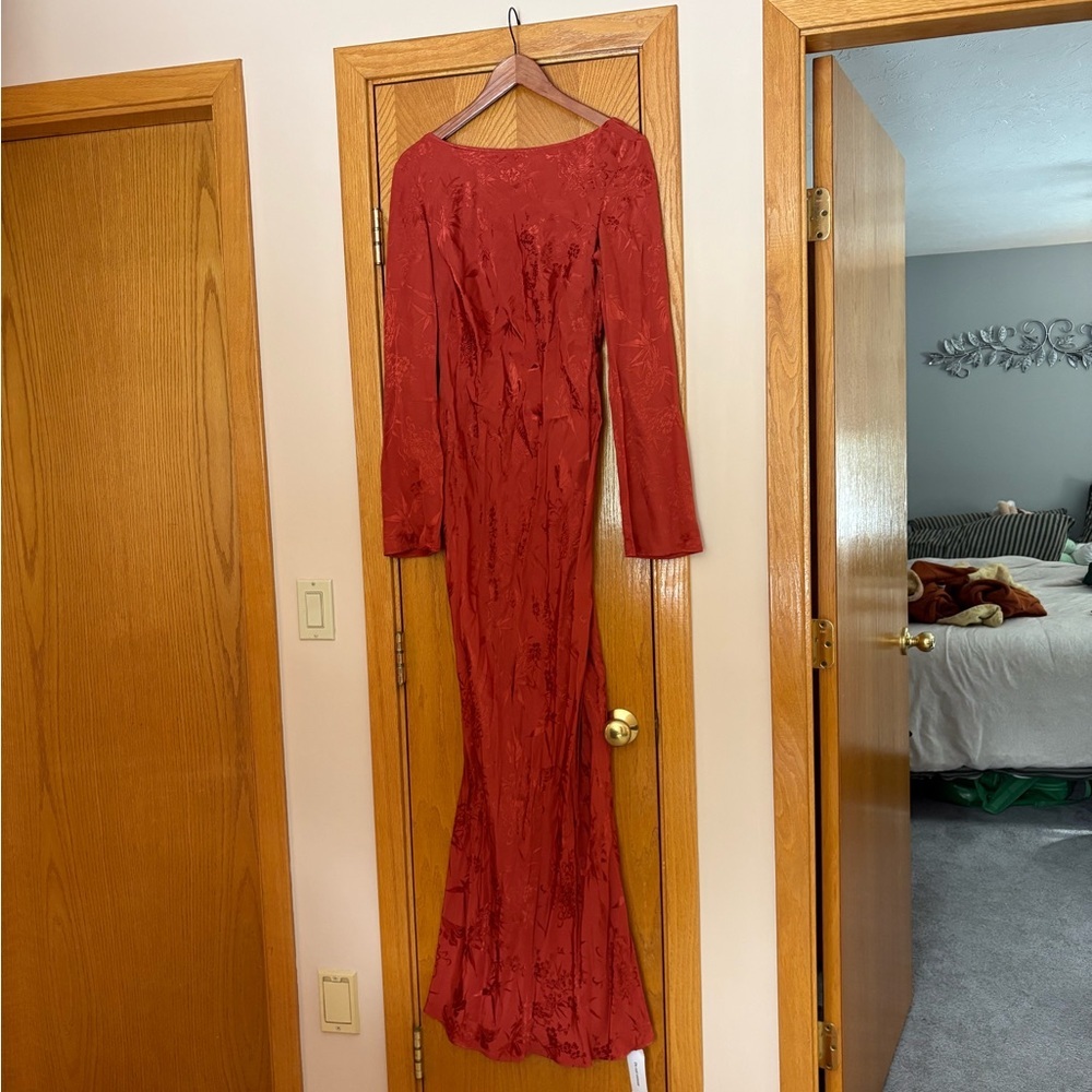 Rumored Backless Red Dress - Picture 12 of 12